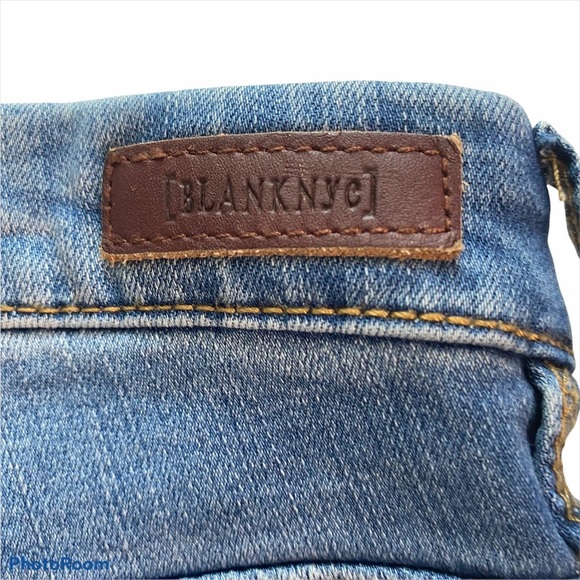 BLANK NYC Flare Bottom Jeans - Picture 5 of 9